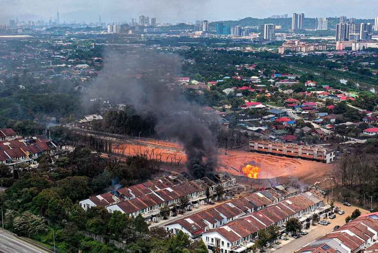 Letupan Putra Heights 'kemalangan buatan manusia': Penduduk saman ...