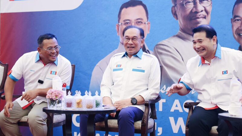 Makin panas..! Rafizi persoal kuasa khas Presiden benarkan ahli baru bertanding