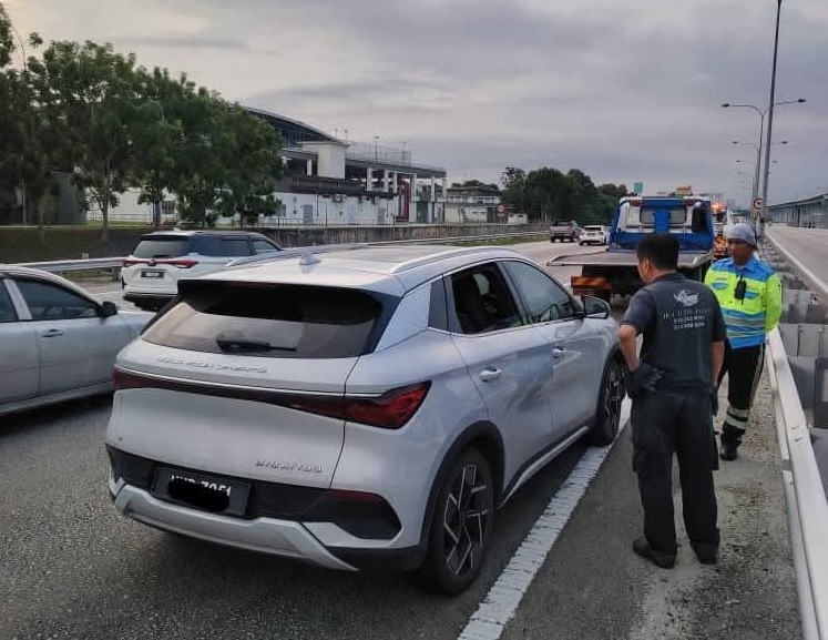 Pemilik serah balik kereta elektrik BYD ‘mati tengah jalan’