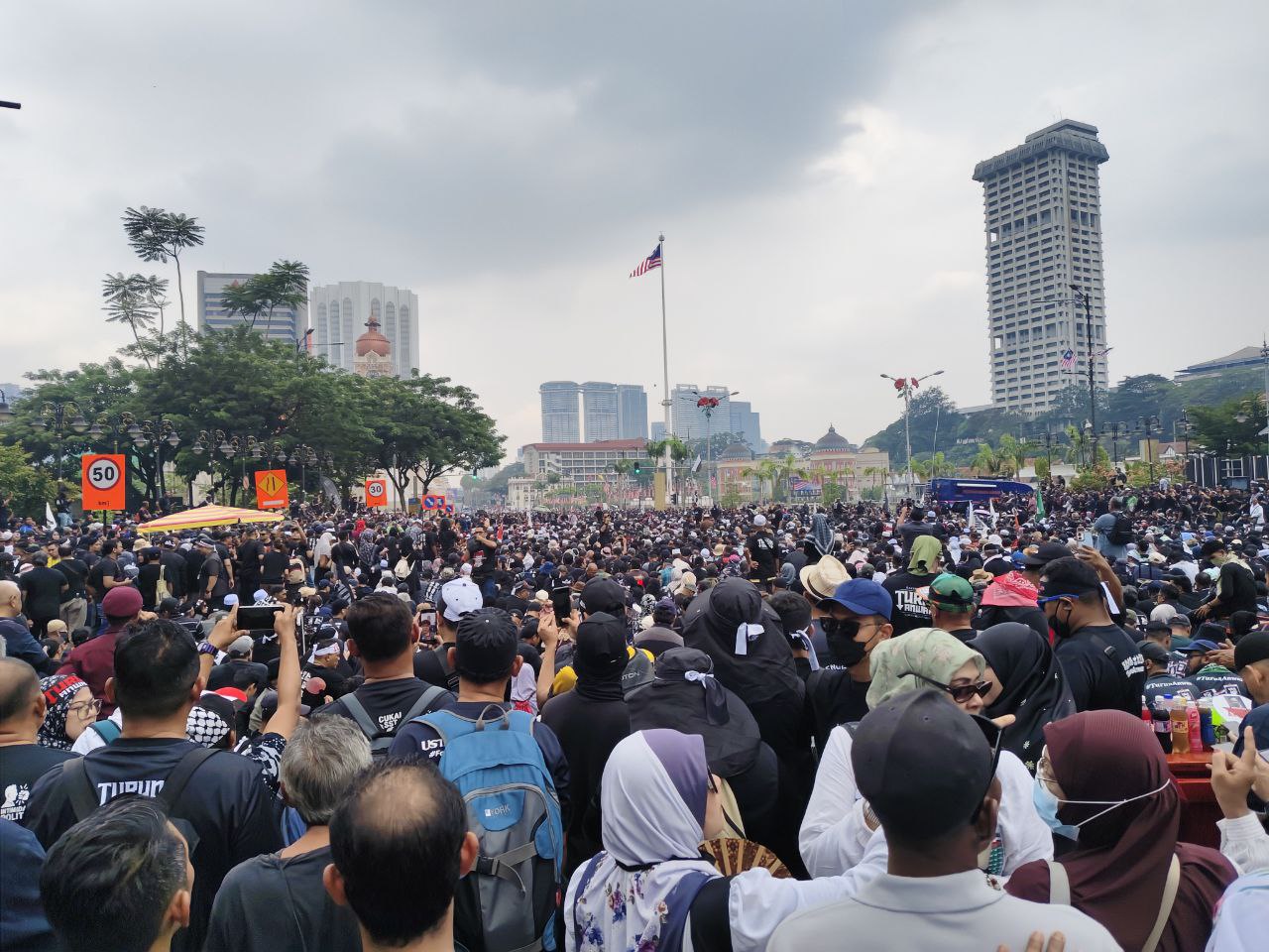 Perhimpunan Turun Anwar: Isyarat politik yang kuat kepada PM atau sekadar retorik jalanan?