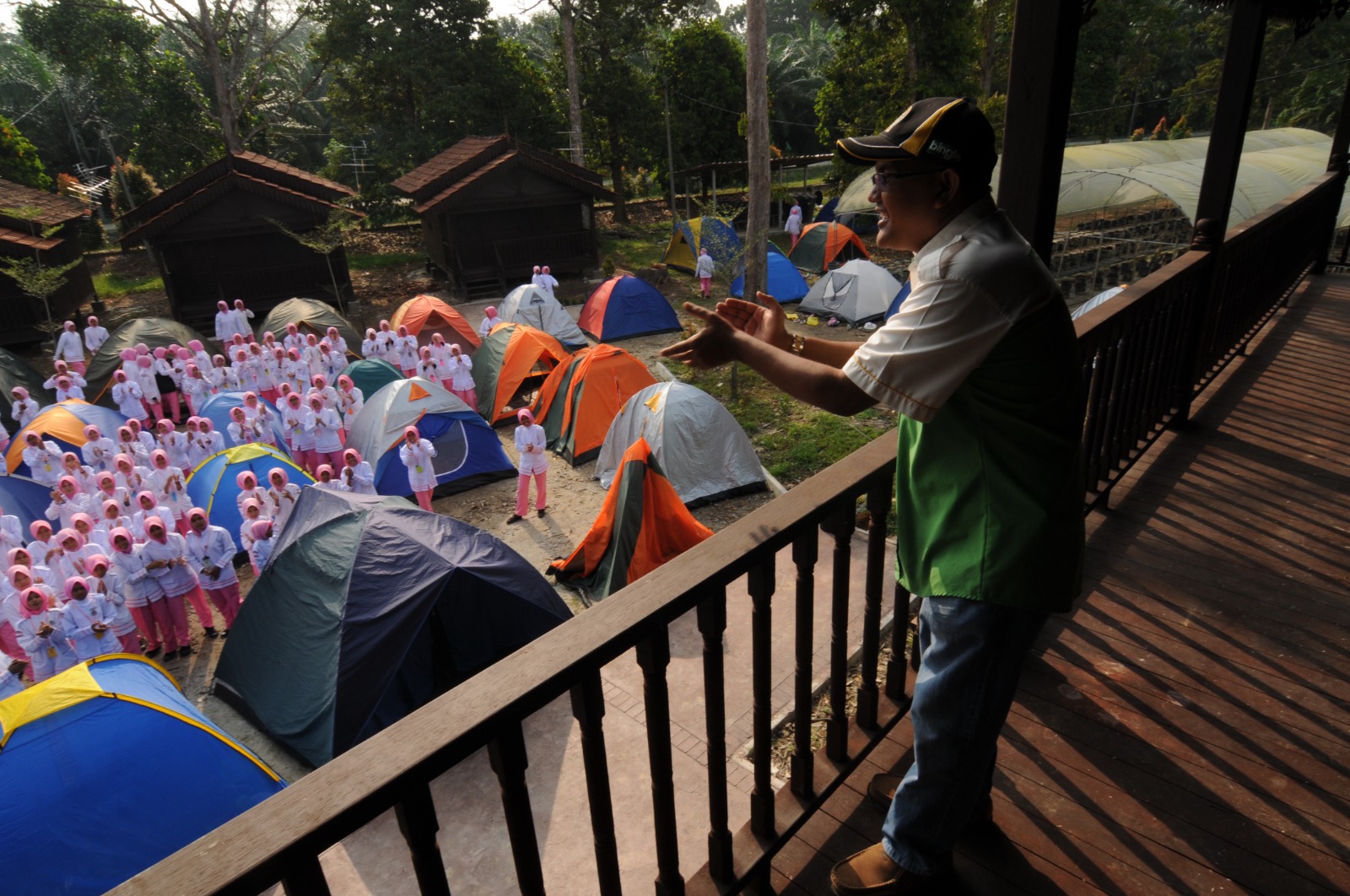 Pembinaan jati diri pelajar tidak ke mana, kalau sekadar berkhemah di padang sekolah