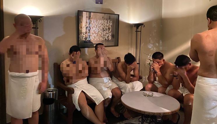 201 lelaki ditahan di ‘Pusat Kesihatan’, 17 penjawat awam antara diberkas disyaki terlibat aktiviti songsang