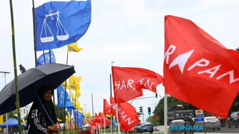 PRN Johor: Permusuhan PH-BN sekadar ‘wayang politik’?