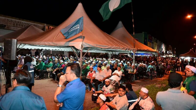 ‘Tiada sebarang kenyataan malam ini, tunggu keputusan rasmi’ – PN dijangka tewas semua kerusi
